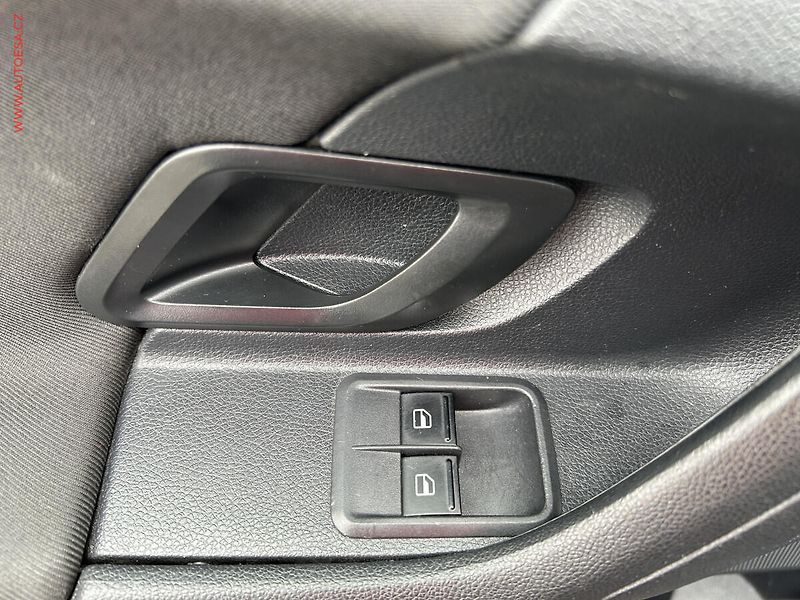 Škoda Fabia (2011) 1.2TSi, AC, výhřev sed. - fotka 11 z 15