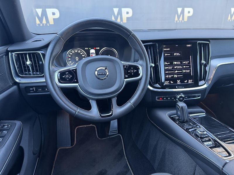 Volvo V60 (2020) 2,0 T8 4X4, Recharge, Polestar - fotka 13 z 47
