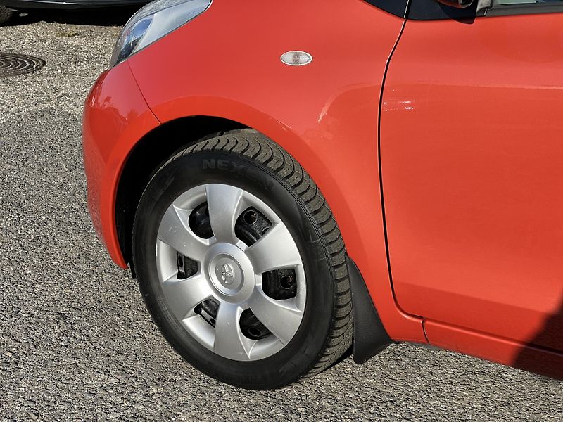 Toyota Yaris 1.0i 51KW ČR  - fotka 37 z 38