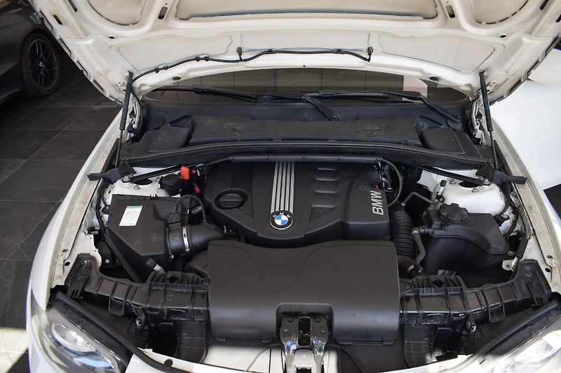 BMW Řada 1 (2010) 116d 1.maj koupeno CZ Invelt - fotka 34 z 35