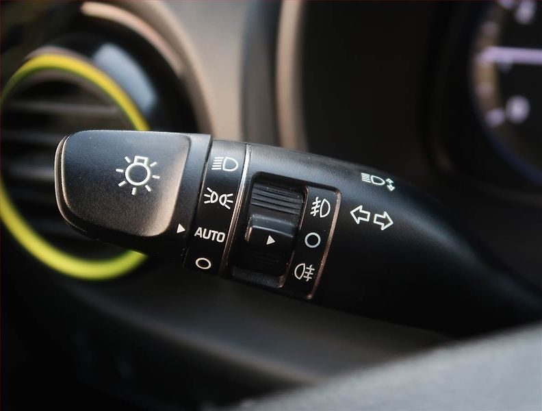 Hyundai Kona (2019) 1.0 T-GDI, Serv.kniha, Kůže - fotka 16 z 20