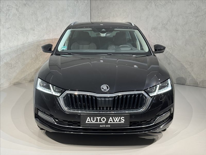 Škoda Octavia 2,0 TDi  DSG Tour Virtual LED - fotka 2 z 45