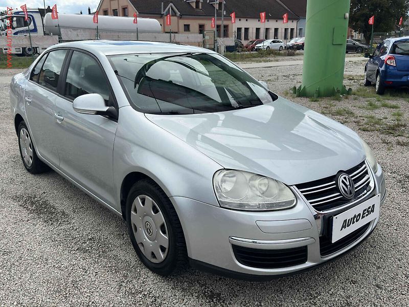 Volkswagen Jetta (2006) 1.6i, servis.kniha, AC - fotografie inzerátu