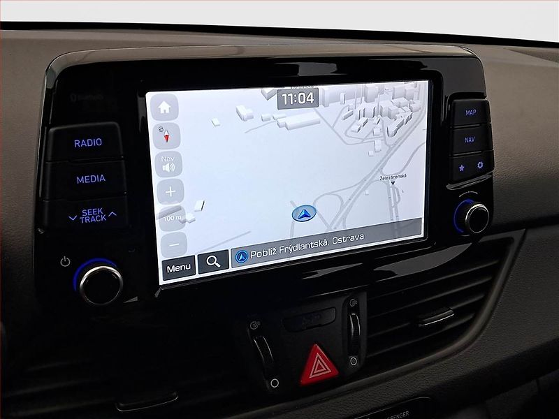 Hyundai i30 (2018) Go! 1.4 T-GDI, Navi, Tempomat - fotka 13 z 18