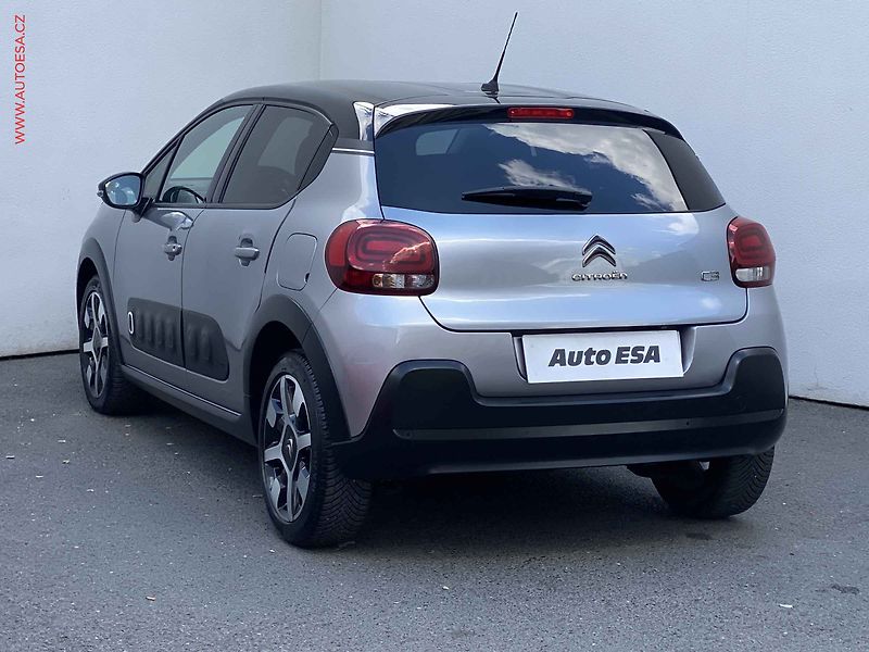 Citroën C3 (2019) 1.2 PT, Shine, AT, navi - fotka 6 z 15