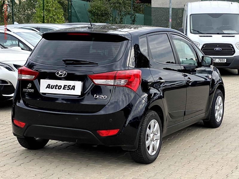 Hyundai ix20 (2014) 1.6CVVT, 1.maj,ČR, AC, park - fotka 6 z 15