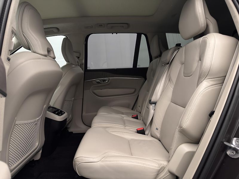 Volvo XC90 B5 AWD ULTIMATE AUT  - fotka 6 z 52