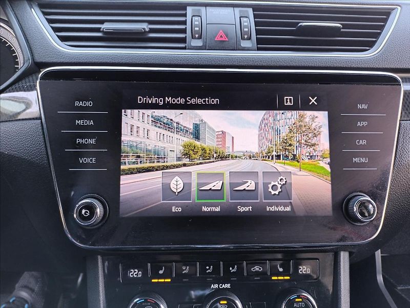 Škoda Superb 2,0 TDI,4X4,Sportline,ČR,DSG, - fotka 46 z 50