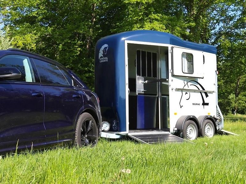 Cheval Liberté (2026) Touring Country, ŠEDÝ - fotka 31 z 38