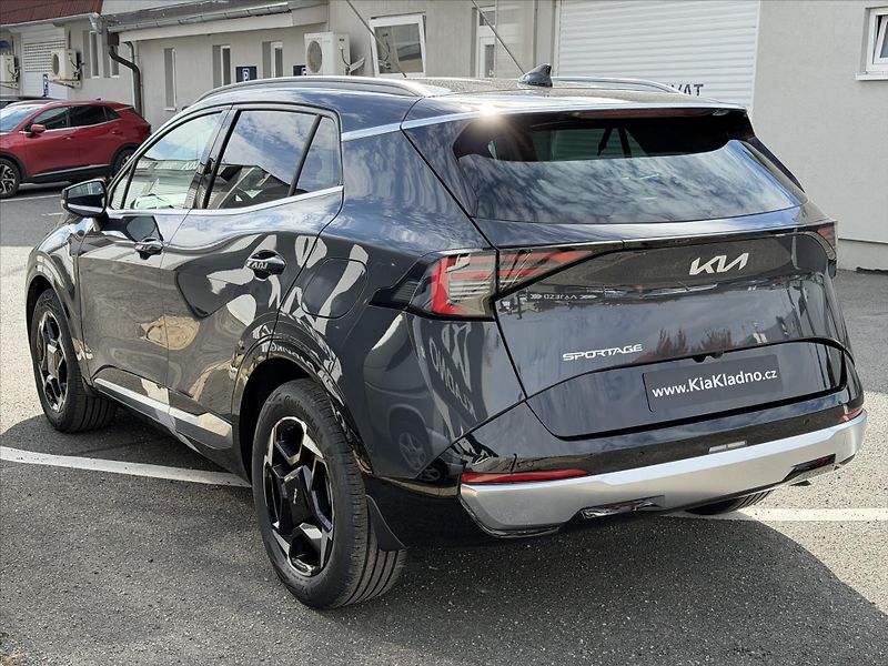 Kia Sportage 1,6 T-GDI 4X2 7DCT TOP - fotka 6 z 9