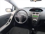 Toyota Yaris (2010) 1.0 VVT-i, Serv.kniha - náhled 7