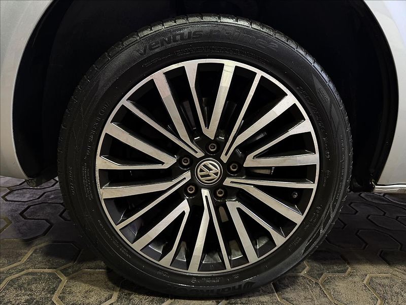 Volkswagen Transporter 2.0TDI 146kW DSG 4MOTION LONG - fotka 36 z 40