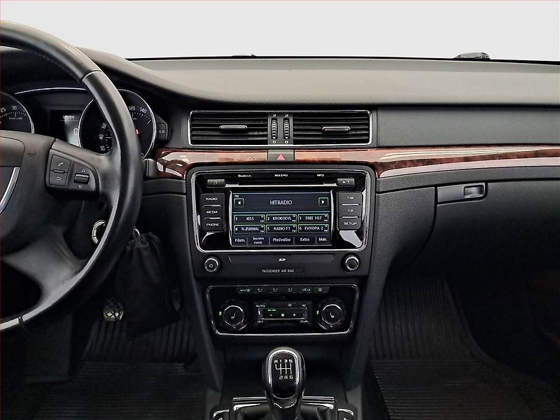 Škoda Superb (2012) 2.0 TDI, Serv.kniha, Xenony - fotka 12 z 24