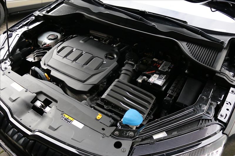 Škoda Karoq 2,0 Sportline,4x4, Automat - fotka 40 z 42
