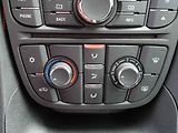 Opel Meriva (2017) 1.4 i, 2.maj,ČR, AC - náhled 13