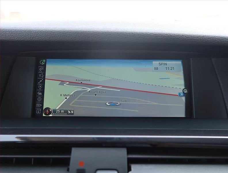 BMW X3 (2014) xDrive30d, 4X4, Automat, Kůže - fotka 17 z 21