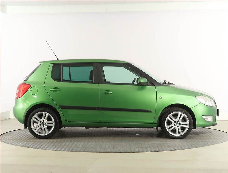Škoda Fabia (2010) Ambition 1.2 TSI - fotka 6 z 16