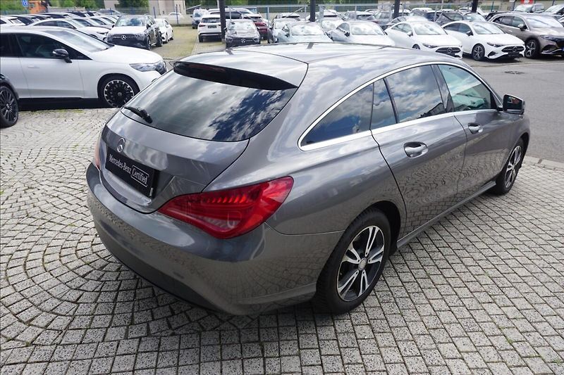 Mercedes-Benz CLA 1,6 180 Shooting Brake - fotka 4 z 14
