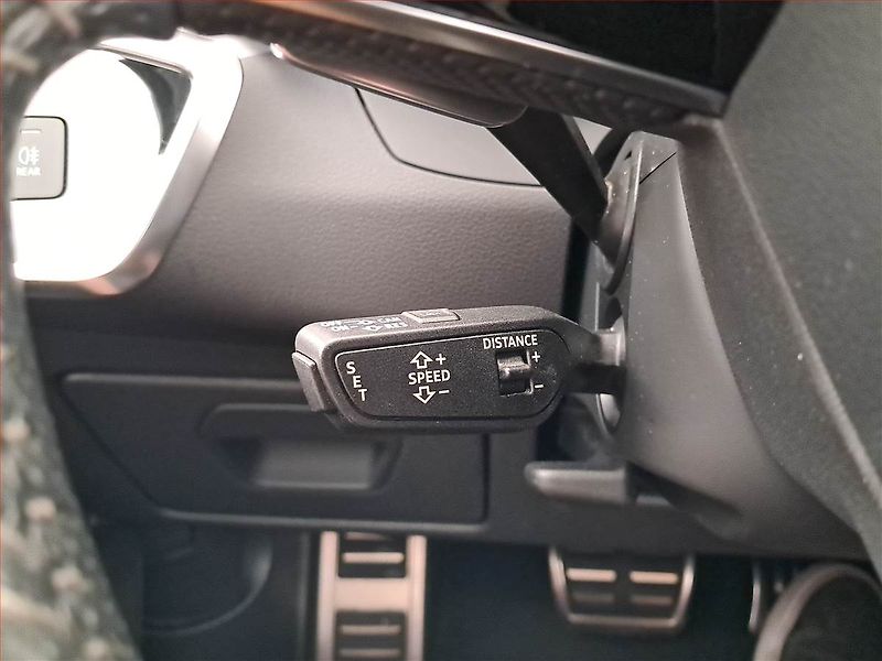 Audi A6 (2020) S line 50 TDI - fotka 19 z 22