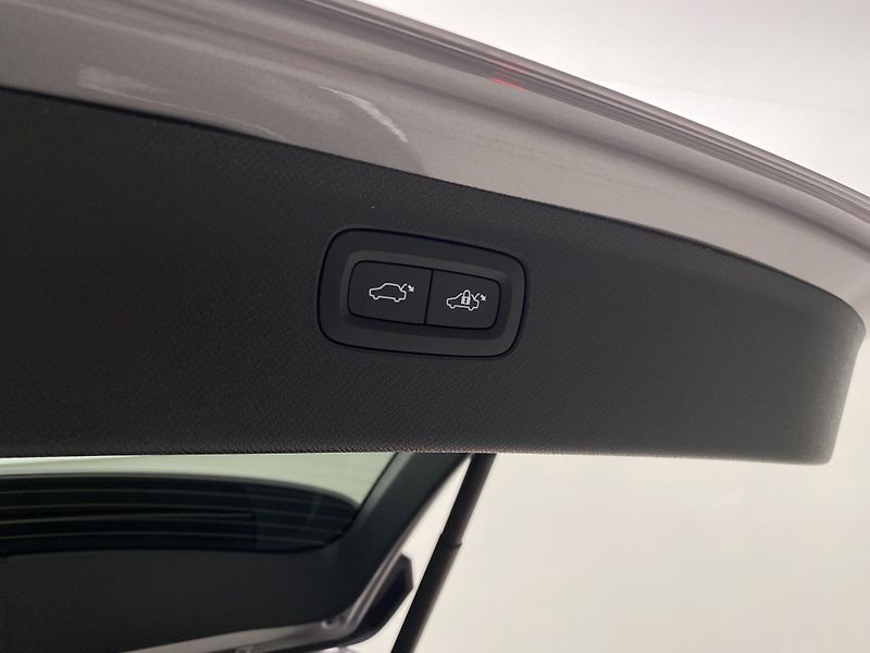 Volvo XC90 (2026) T8 AWD RECHARGE BRIGHT PLUS 7m - fotka 21 z 70