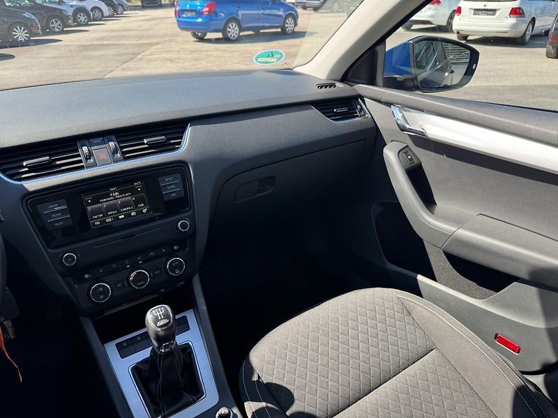 Škoda Octavia (2015) Edition 1.6 TDI 81kW - fotka 15 z 32