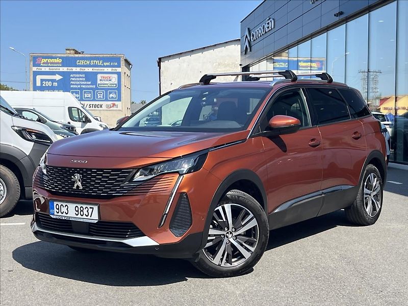 Peugeot 5008 1,2 PureTech  Allure Pack EAT8 - fotografie inzerátu