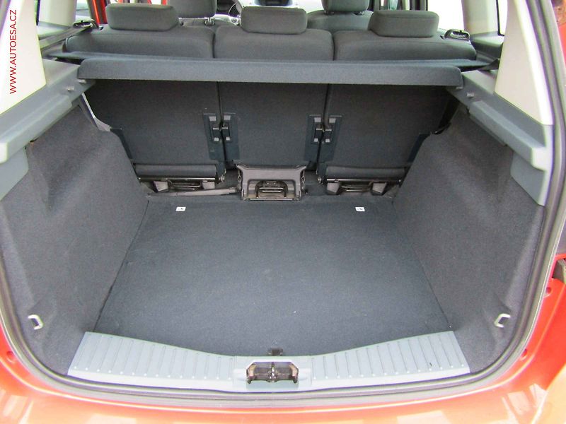 Ford C-MAX (2013) 1.6i, ČR, AC - fotka 7 z 18