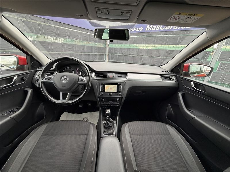 Škoda Rapid 1.6 TDI Spaceback Ambition - fotka 7 z 21