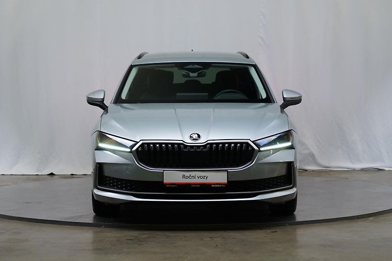 Škoda Superb - fotka 4 z 27