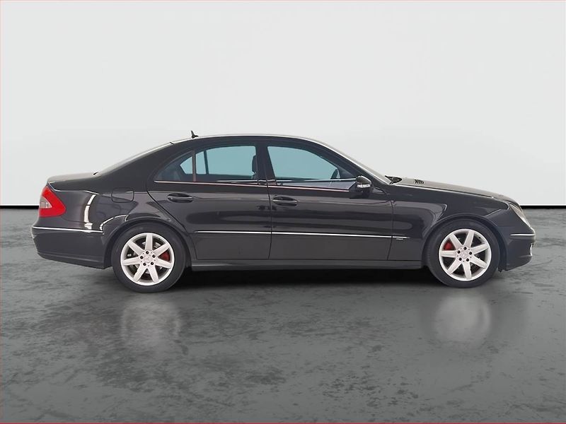 Mercedes-Benz Třídy E (2007) Avantgarde E 320 CDI , Automat - fotka 6 z 22