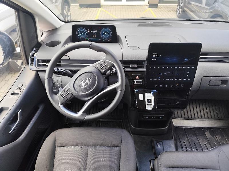 Hyundai Staria (2025) 1.6 HEV Tour 9míst SMART - fotka 9 z 9