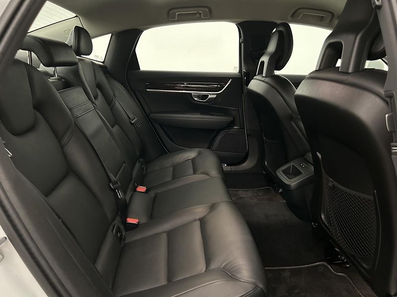 Volvo S90 2.0 T6 4x4 Inscription - fotka 14 z 30