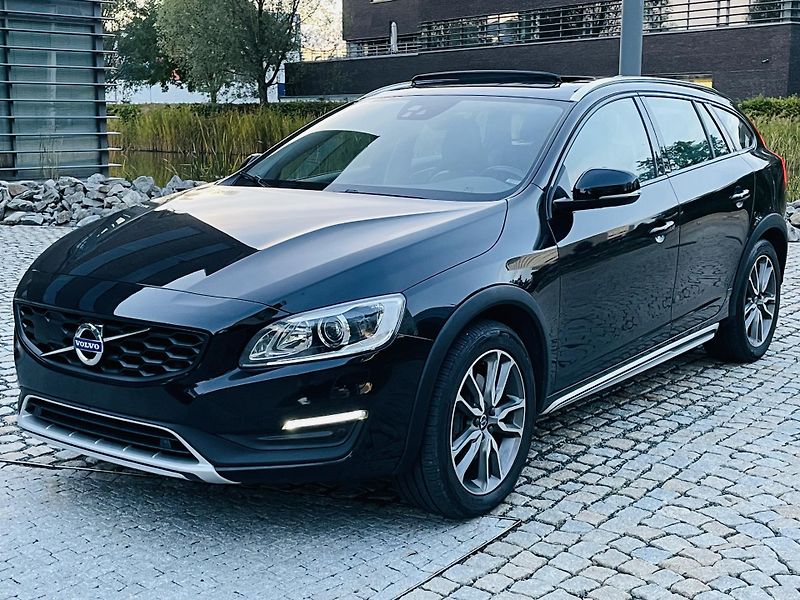 Volvo V60 2.4D4 5V AUTOMAT KAMERA TAŽNÉ - fotka 4 z 46