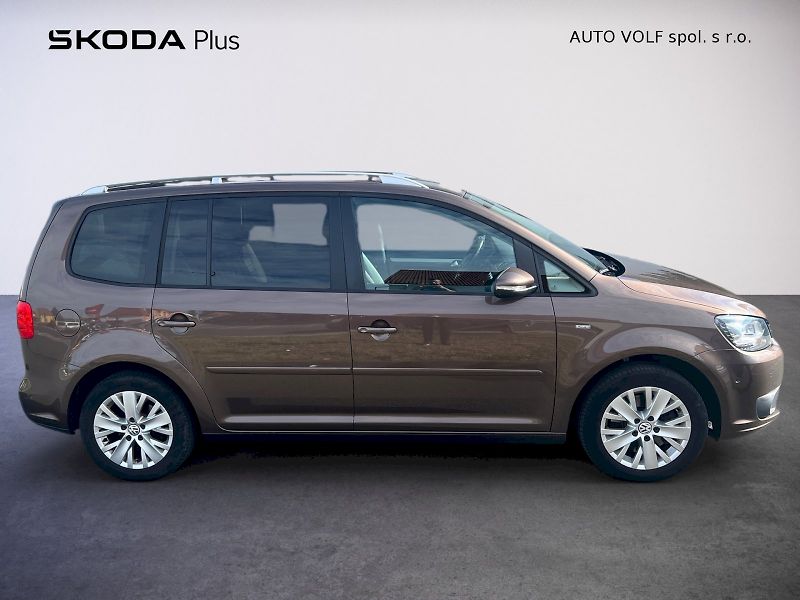 Volkswagen Touran (2013) Comfortline 1.4 TSI 103 kW 6°m - fotka 8 z 30