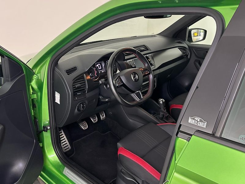 Škoda Fabia Monte Carlo - fotka 6 z 28