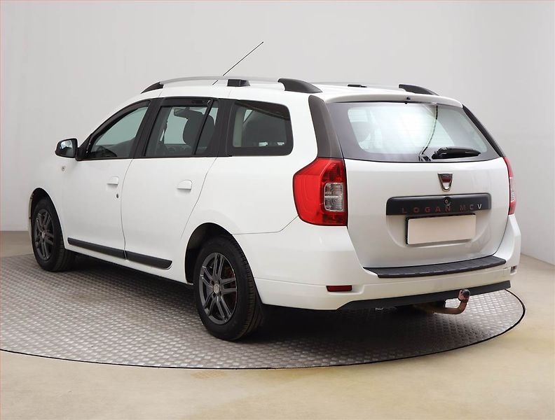 Dacia Logan (2019) 1.0 SCe - fotka 4 z 16