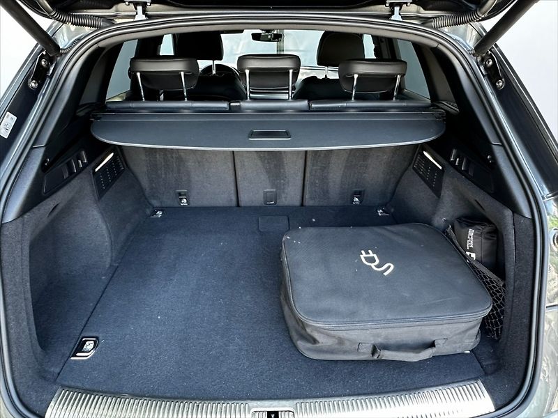 Audi Q5 2,0 TFSi 270kW-VIRTUAL-S Line - fotka 15 z 48