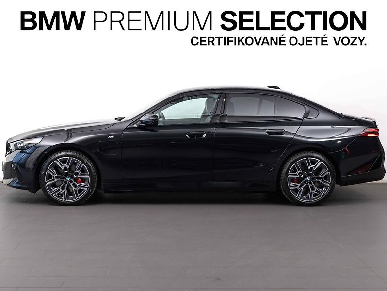 BMW Řada 5 550e xDrive - fotka 3 z 22