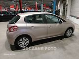 Peugeot 208 (2014) 1.2 i, 1.maj,ČR, servis - náhled 1