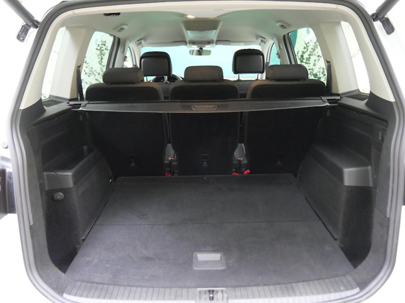 Volkswagen Touran - fotka 25 z 26