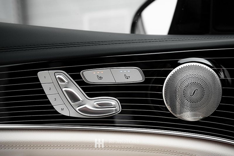 Mercedes-Benz Třídy E (2022) AMG E63 S 4MATIC 450kW - fotka 36 z 56