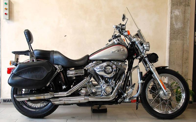 Harley-Davidson FXDC Dyna Super Glide Custom (2009) 2. - fotka 1 z 20