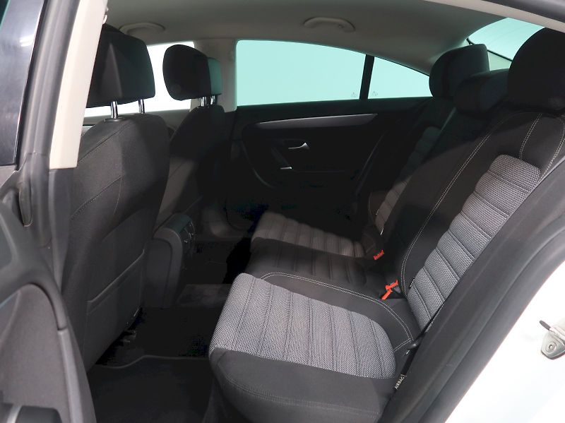 Volkswagen CC (2017) 2.0TDI 110KW - fotka 16 z 33