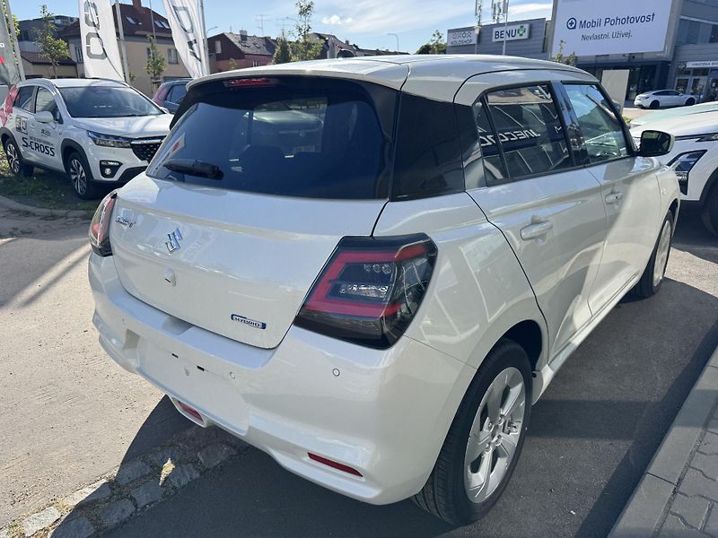 Suzuki Swift (2026) 1,2 Premium Hybrid - fotka 3 z 6