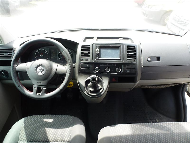 Volkswagen Transporter 2,0 TDI Long L2 Klima 6 míst - fotka 26 z 44