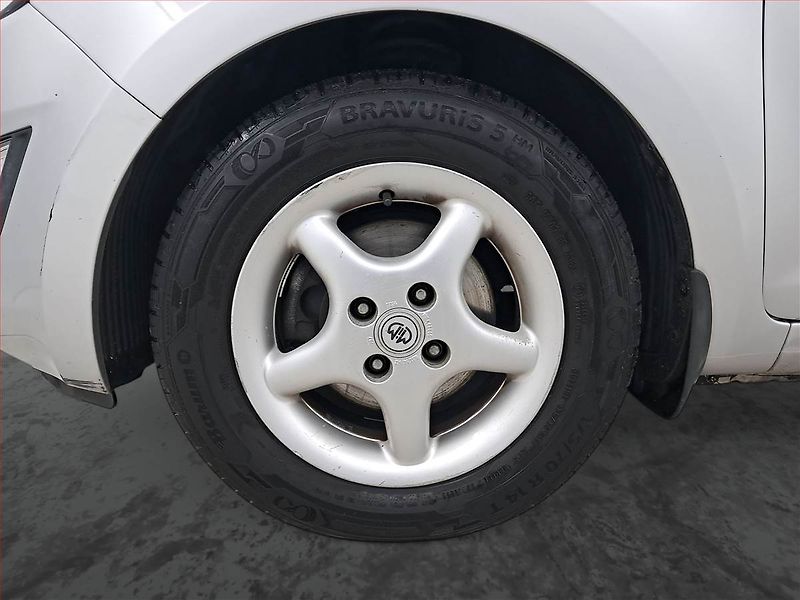 Hyundai i20 (2013) 1.2 - fotka 15 z 16