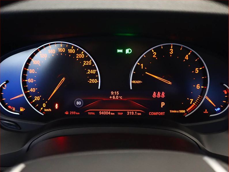 BMW Řada 3 (2020) 330 i, ČR, A/T, Kůže, Serviska - fotka 9 z 16