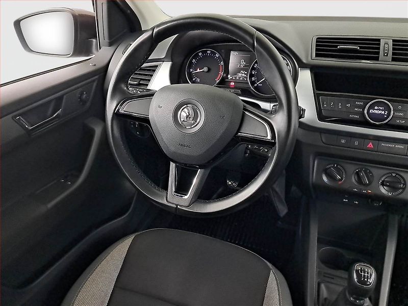 Škoda Fabia (2015) Ambition 1.2 TSI - fotka 7 z 15