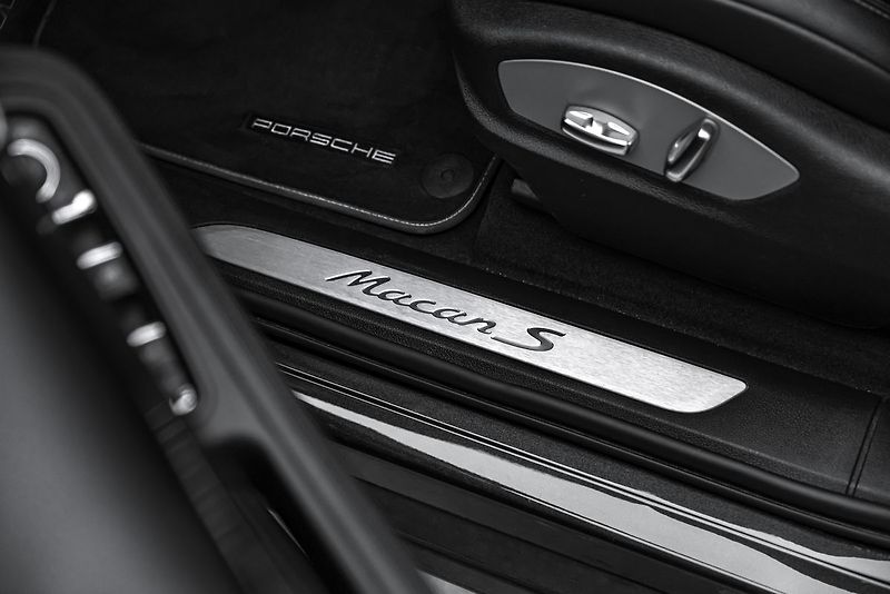 Porsche Macan S Sport Chrono Vzduch - fotka 19 z 23