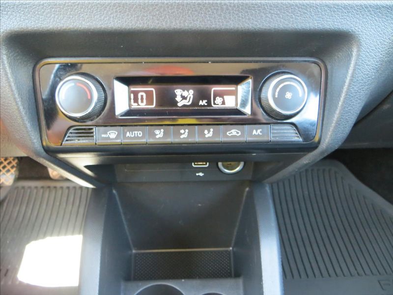 Škoda Fabia 1,0 TSI Style Tažné ČR - fotka 13 z 22